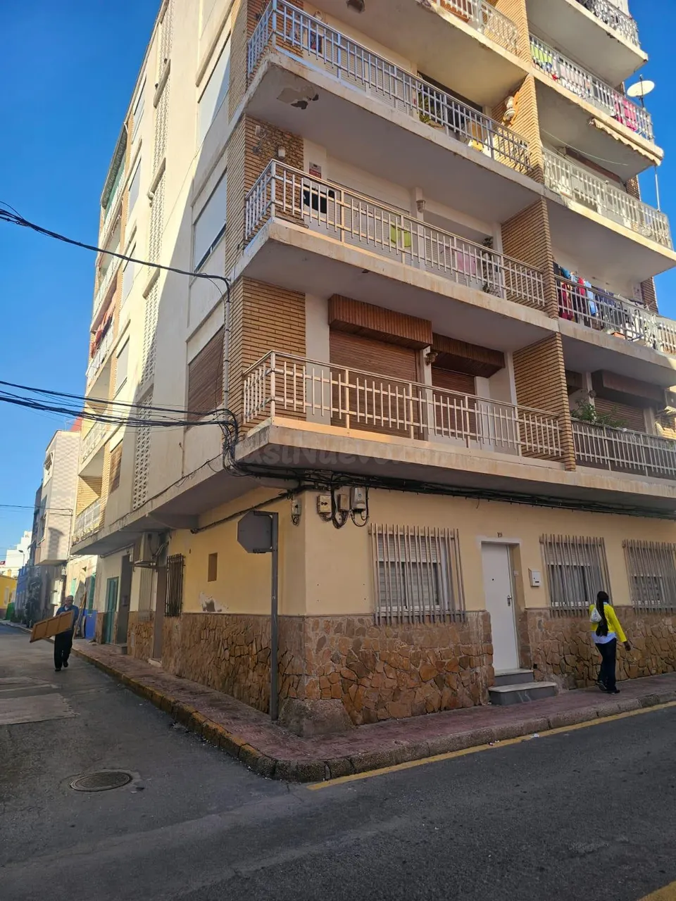 SE VENDE PISO EN EL PUERTO DE MAZARRÓN – A 50 m DEL MAR