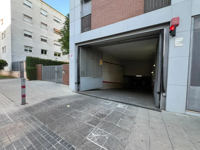 ¡Vivienda VPO de 4 dormitorios y 2 baños con piscina, terraza y garaje, en Noreña! — 48