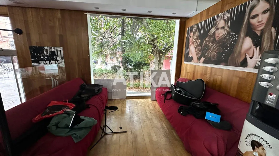 LOCAL COMERCIAL - TRASPASO, ALQUILER O VENTA