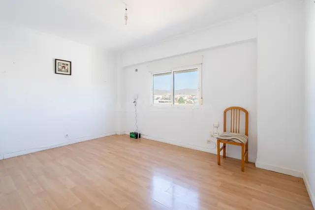 Piso en Venta en Ciudad Jardín, Almería - Oportunidad Única - foto 2