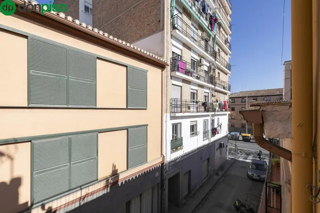 Piso para reformar junto a Avenida Dílar — 13