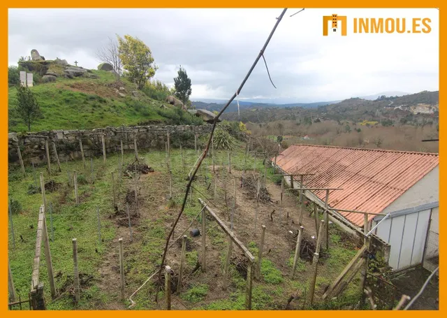 Se vende terreno con cobertizo en Muimenta, Carballeda De Av