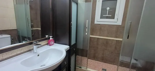 4 habitaciones, tranquilidad y parking propio,  a 5 minutos andando de la estación de Girona — 20
