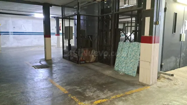 Parking para coche muy pequeño o moto. — 2