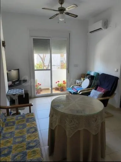 PRECIOSO ÁTICO CON AMPLIA TERRAZA Y GARAJE EN CHIPIONA - foto 2