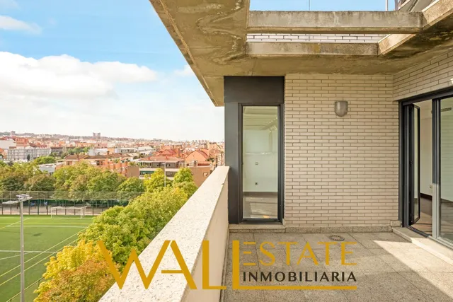 Precioso ático con terraza y vistas en Adelfas — 23