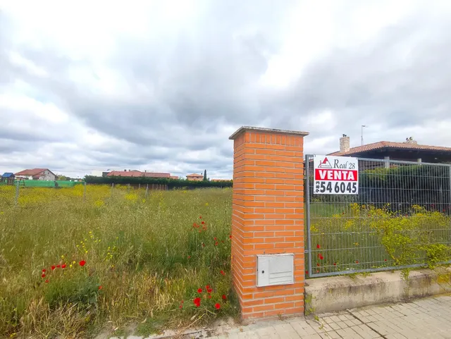 Parcela de 712 m2 en Aldeamayor Golf — 13