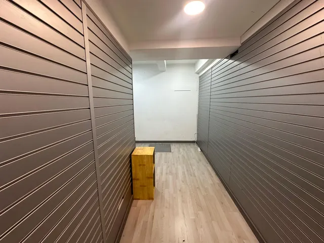 Local comercial con gran visibilidad en Santander — 7