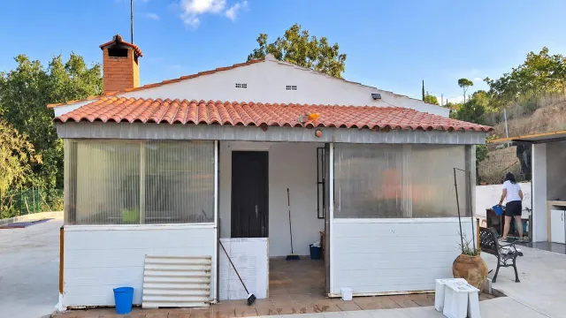 Amplia Casa con Terreno en Can Nicolau de Dalt , Castellbisbal, Ideal para Entrar a Vivir — 20