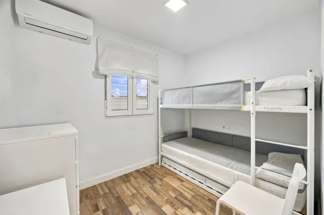 Venta de chalet en pago de humo con piscina privada — 15