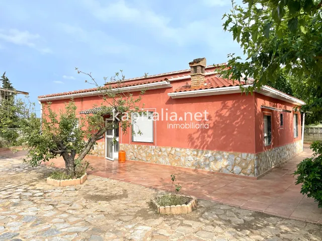 Casa de campo a la venta en Ontinyent. — 18