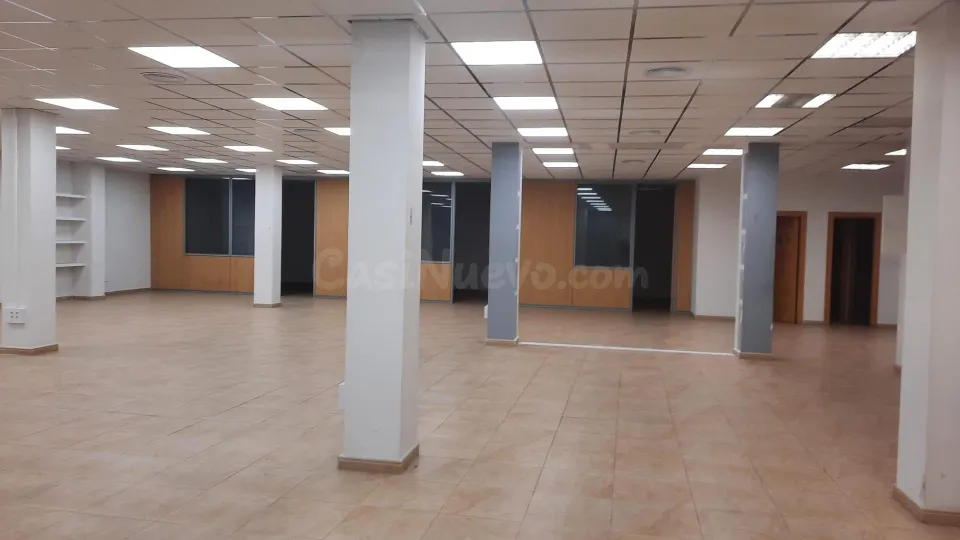 ALQUILER GRAN LOCAL 548M2. EN LA FLOTA, ARREGLADO PARA ENTRAR