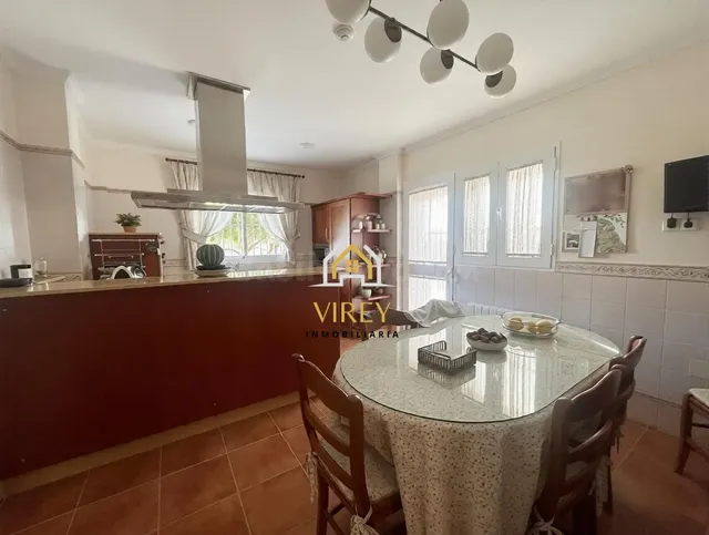 Chalet a la venta en venta en Soto de Vistahermosa - foto 2