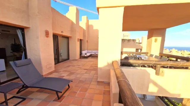 ATICO EN VENTA EN URBANIZACION COTO REAL — 27