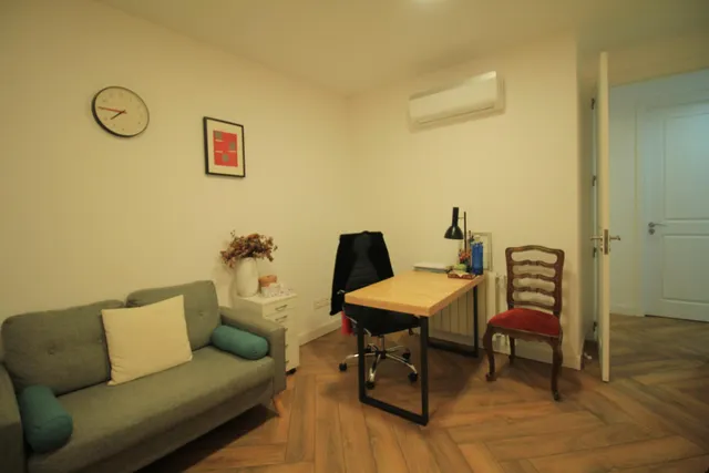 OFICINAS DISPONIBLES A TIEMPO PARCIAL O COMPLETO — 6
