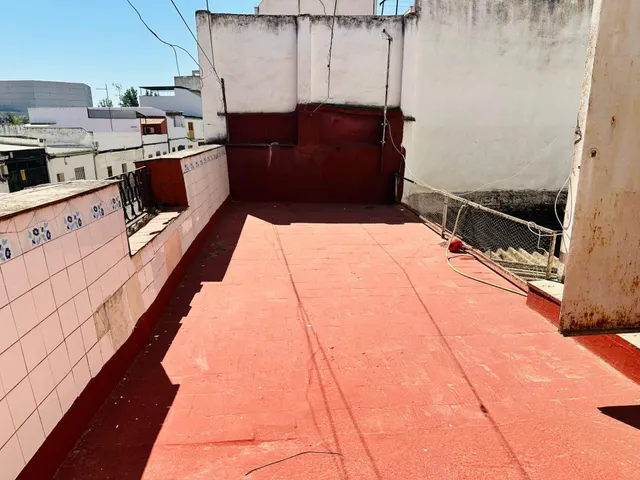 CASA PARA REFORMAR - ZONA MIRAFLORES — 2