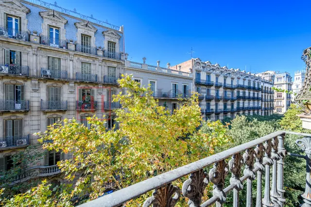 Piso a reformar doble orientacion con balcón en l'antiga esquerra de l'eixample — 18