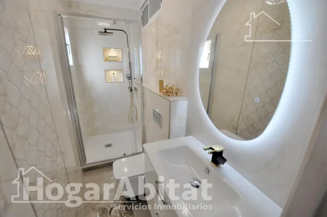 ¡REFORMADO A ESTRENAR! ACOGEDOR, MODERNO Y EXTERIOR, CERCA DEL CENTRO — 27