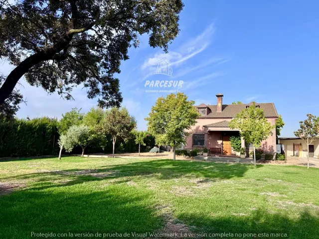 Preciosa casa en exclusiva, situada en la demandada urbaniza - foto 2