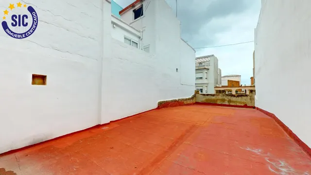 Local comercial o terreno de edificación para promover 5 viviendas y trasteros junto en la Avda. Lidon de Castellón — 33