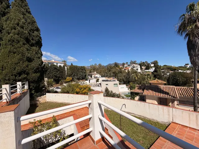 DOS CHALETS INDEPENDIENTES CON VISTAS AL MAR Y A LA MONTAÑA  - foto 5