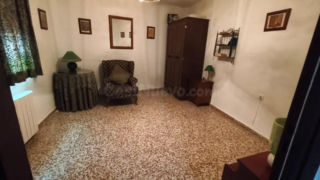 Acogedor Piso en Doña Mencía, Perfecto para Entrar a Vivir - foto 4