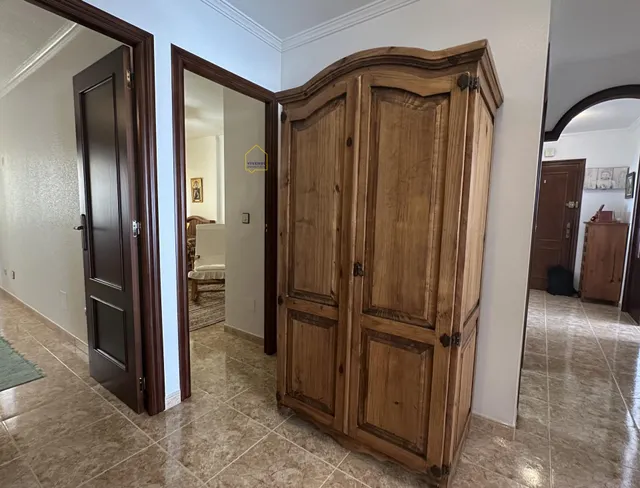 Piso de 4 dormitorios y garaje, cerca del centro de Salud San Diego. — 21