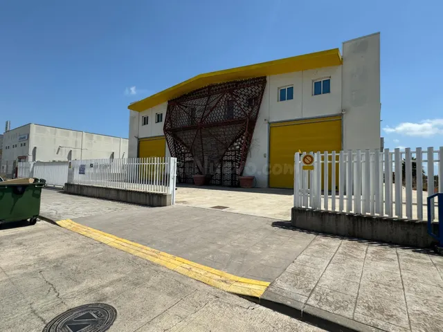 ICO680023 - NAVE INDUSTRIAL DE 2041M2 EN EL POLÍGONO DE COTE