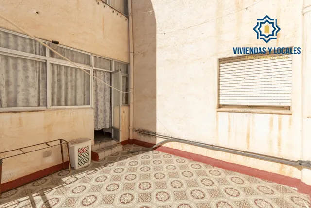 Edificio con gran potencial de inversión en La Zubia — 37