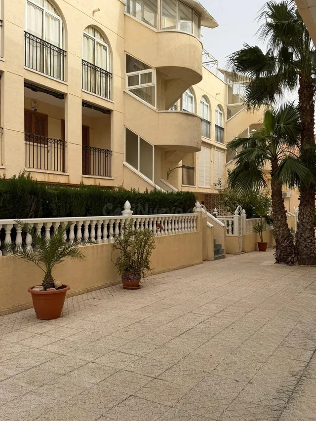 Apartamento Renovado - Zona La Zenia - foto 2