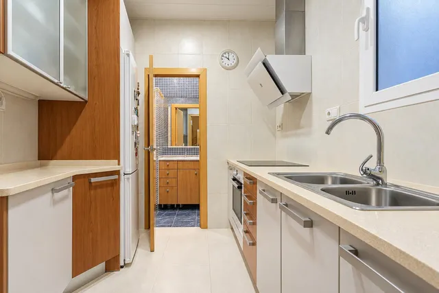 Piso con encanto y dos balcones en calle sardenya, junto a la sagrada família — 11