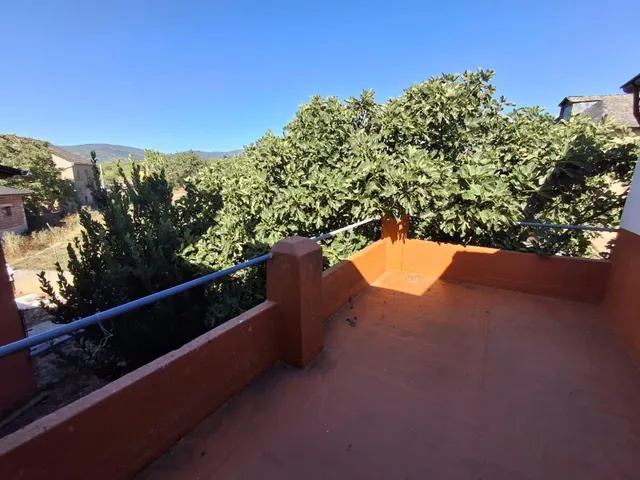 VENTA: Casa con Terreno Valtuille de Abajo — 10