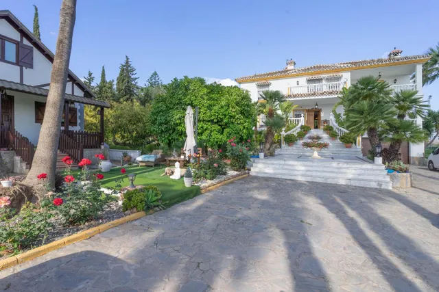 VILLA CON DOS VIVIENDAS, PISCINA, BARBACOA, GARAJE Y ZONA DE - foto 5