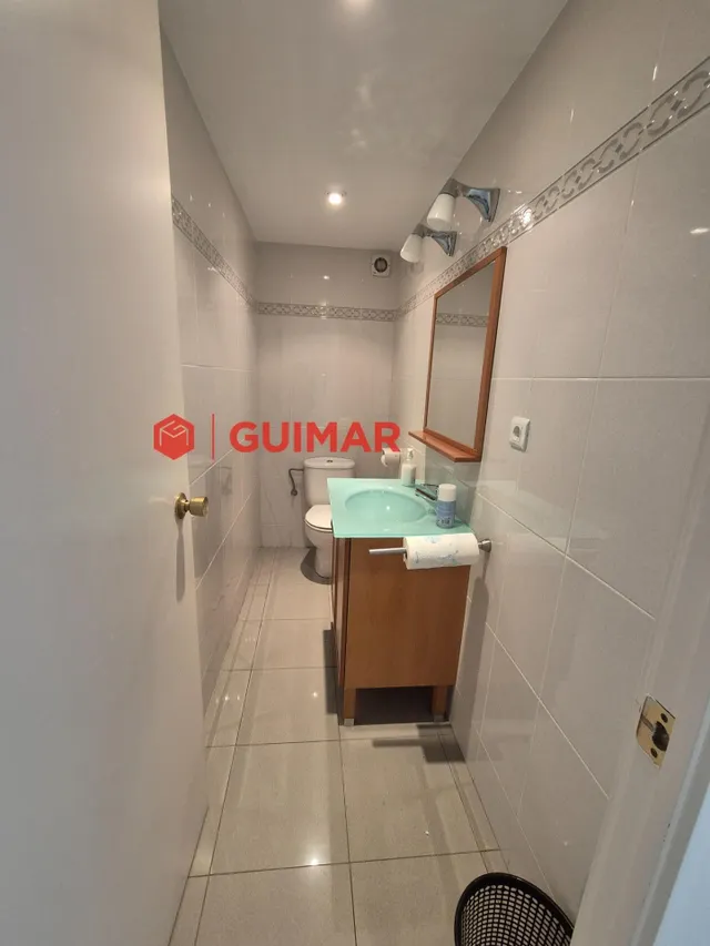 DESPACHO EN VENTA EN SARRIA — 8