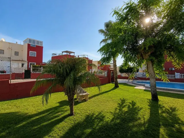 Bungalow planta baja en los altos! — 16