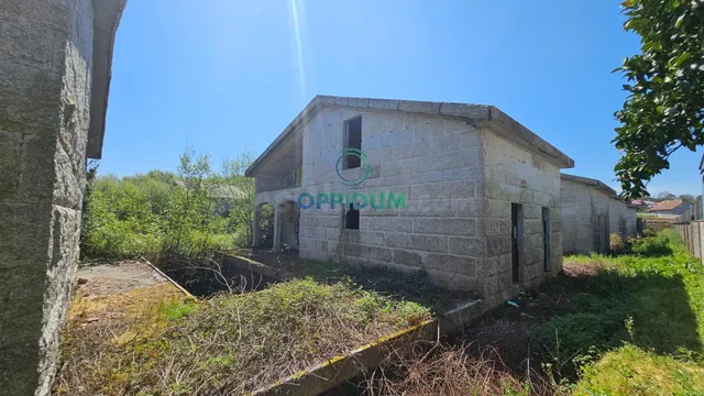 LOTE UNIFAMILIARES EN OBRA Y PARCELAS PARA UNIFAMILIARES EN  - foto 5