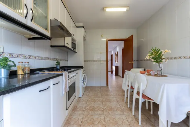 Espectacular Chalet de 4 habitaciones en Tarragona - ¡Tu Nuevo Hogar Te Espera! — 9