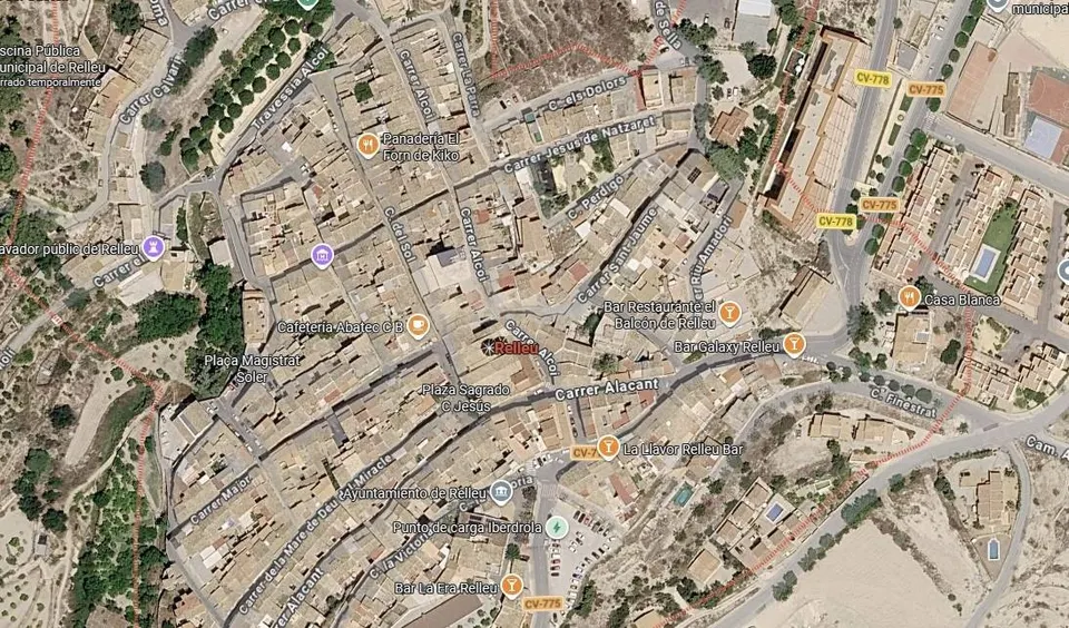 Venta restaurante casa - almacén en Relleu (Alicante)