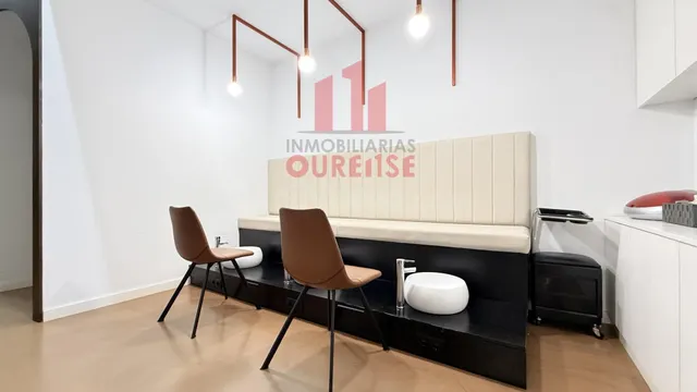 ALQUILER DE ESPACIO PARA MANICURISTAS EN RECONOCIDA PELUQUER - foto 2