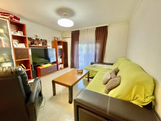 Piso exterior de 3 dormitorios en Miralbaida – Listo para entrar a vivir — 5