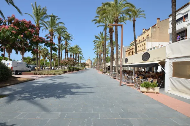 Local comercial en alquiler en Passeig del Carme, al lado de