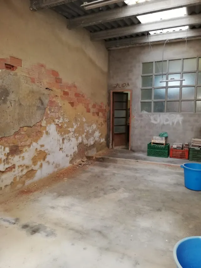 LOCAL COMERCIAL ECONOMICO EN ZONA DE PASO. — 3