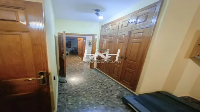 Sensacional villa en urbanización Santa Bárbara. / HH Asesores inmobiliarios. — 48