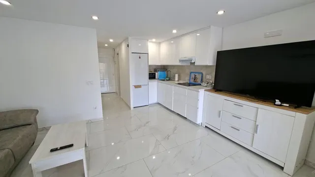 ESPECTACULAR APARTAMENTO REFORMADO — 13