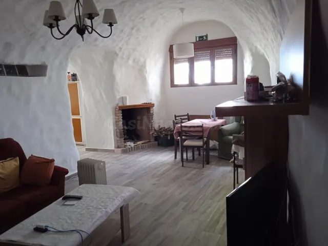 Casa Cueva Única con Apartamentos Adyacentes y Potencial de  - foto 5