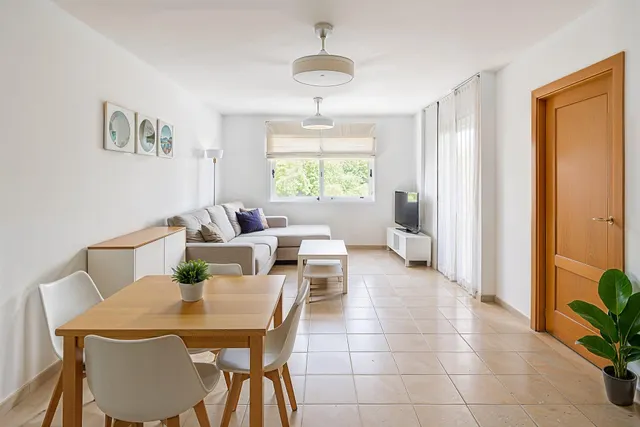 APARTAMENTO ESQUINERO CON TERRAZA Y GARAJE EN COMPLEJO RESIDENCIAL CON PISCINA Y ZONAS COMUNITARIAS — 10