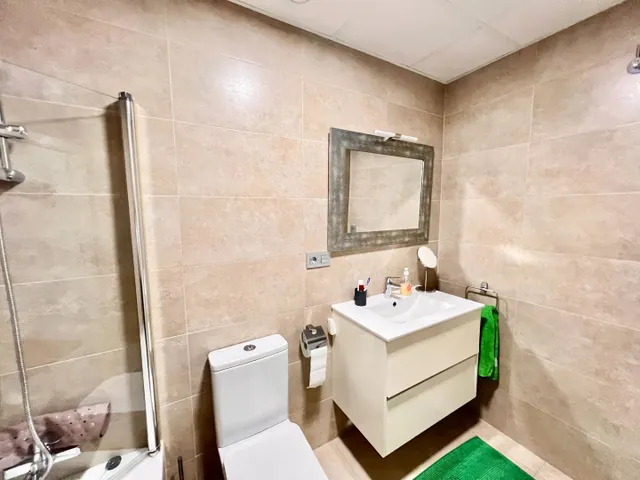 FANTASTICA VIVIENDA CERCA DEL TRAM — 15
