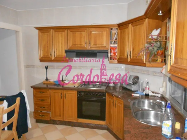 MAGNIFICA CASA INDEPENDIENTE EN SANTA MARINA!!! — 24