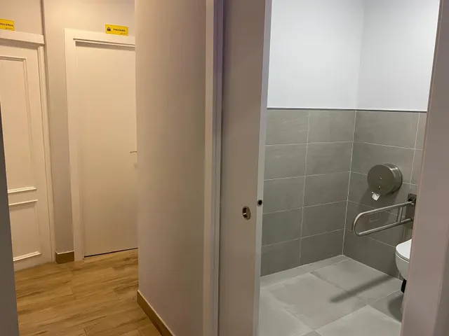 Local comercial 155m² en venta - Goya — 23