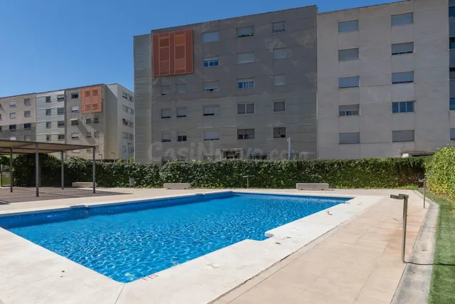 VENTA DE AMPLIO PISO EN - AVDA. CIRCUNVALACIÓN -- ALHENDÍN - foto 2